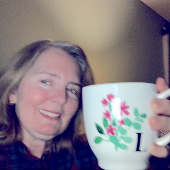 Meet your Posher, Laura - Picture 1 of 1